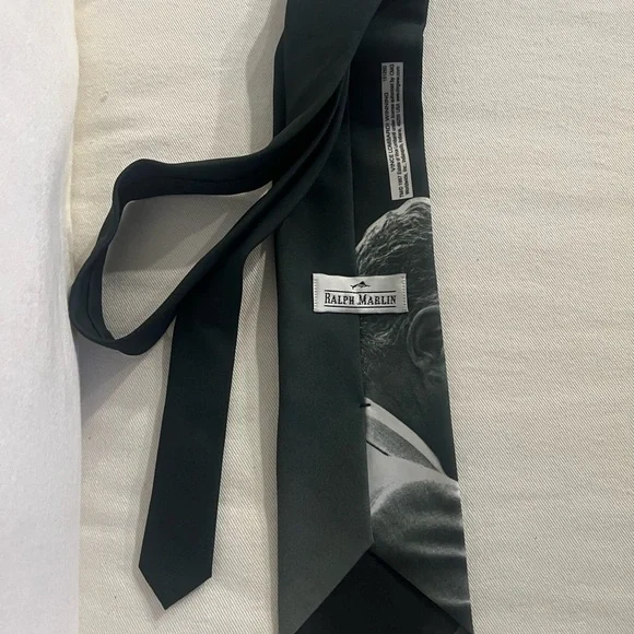 Black Tie with Vince Lombardi Quote - Picture 2 of 2